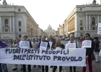 VI IT ART 9470 PEDOFILI 01