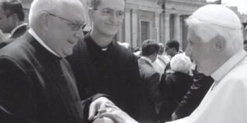 199el papa y el padre buela 1 e1498735769938
