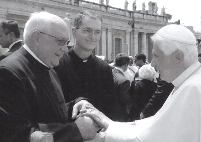 199el papa y el padre buela 1 e1498735769938