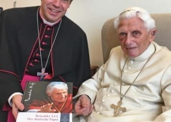 Joseph Ratzinger morto 950x450 1