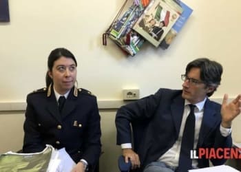 A sinistra il dirigente Serena Pieri e il sostituto procuratore Emilio Pisante 2