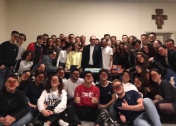 giovani con padre Rugolo