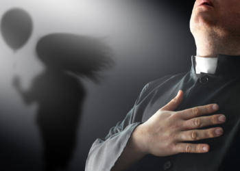 abusi chiesa casi sacerdoti interno vittime boston scandalo pedofilia mondo 1ci7k