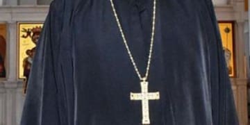 pop svestenik pravoslaven