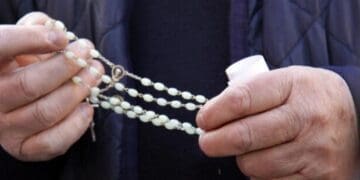 1507cbb2737fc23124d4fa28aafccaa2 1779950950575.jpg salento arrestato un sacerdote per abusi sessuali su minorenne il prete era un rito di purificazione